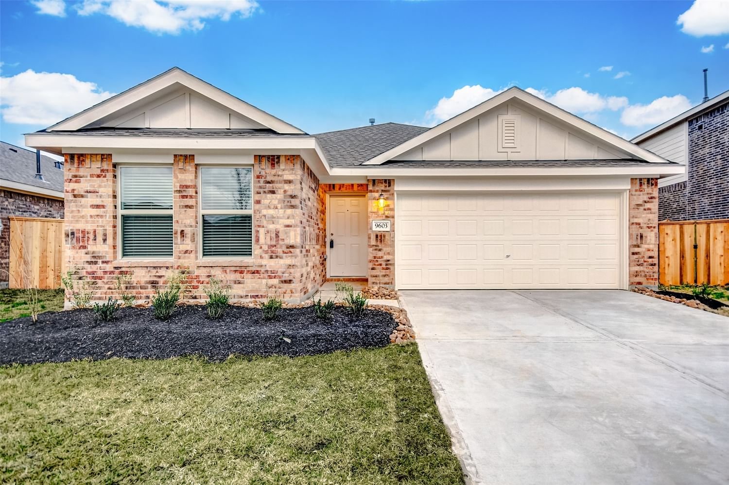 Real estate property located at 9603 Fulvetta Briar Ct, Harris, Sterling Point, Baytown, TX, US