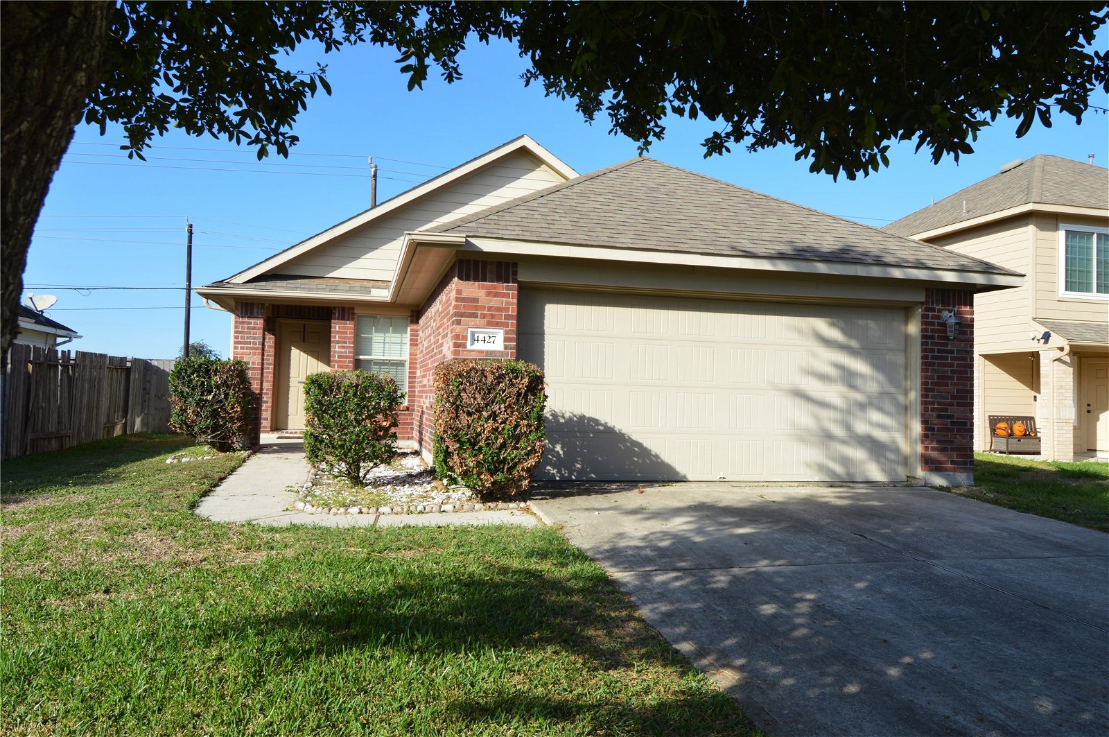 Real estate property located at 4427 Amaryllis, Harris, Baytown, TX, US