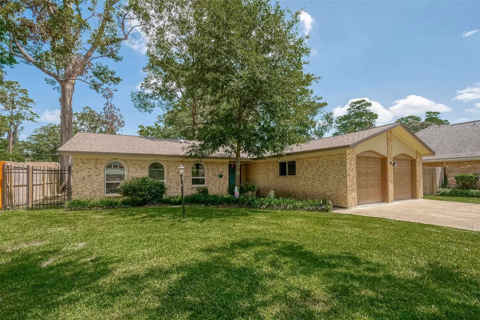 Real estate property located at 1811 Woodway, Montgomery, Woodway Forest 01, Woodbranch, TX, US