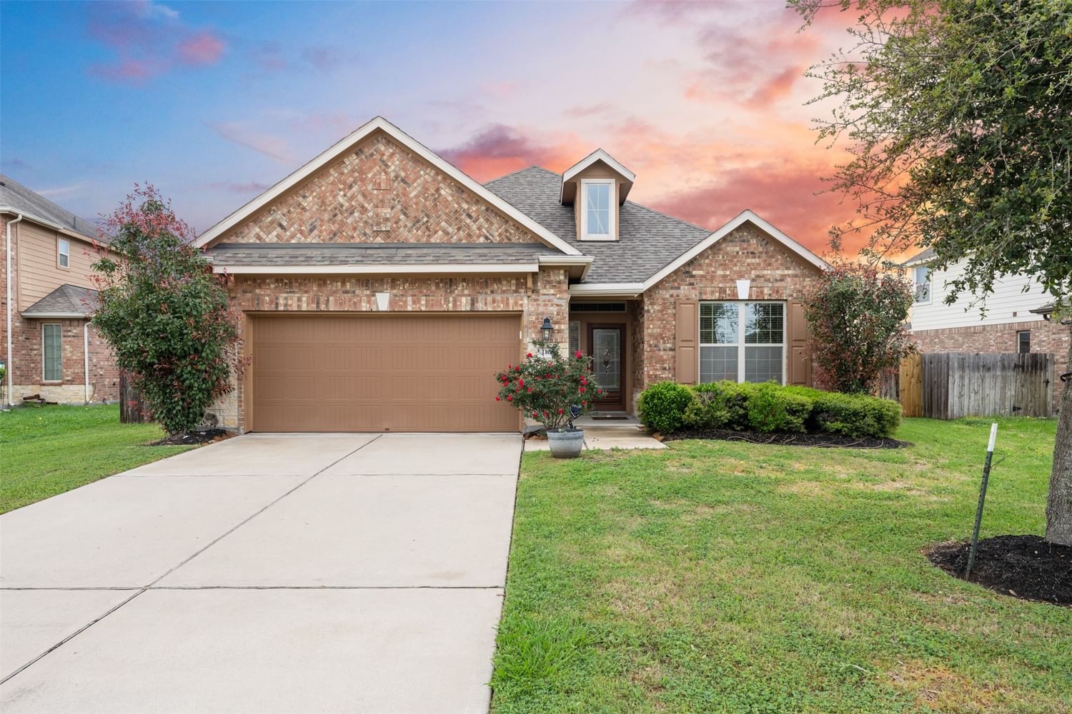 Real estate property located at 110 Ravenbrook, Fort Bend, Bonbrook Plantation North Sec 11, Rosenberg, TX, US