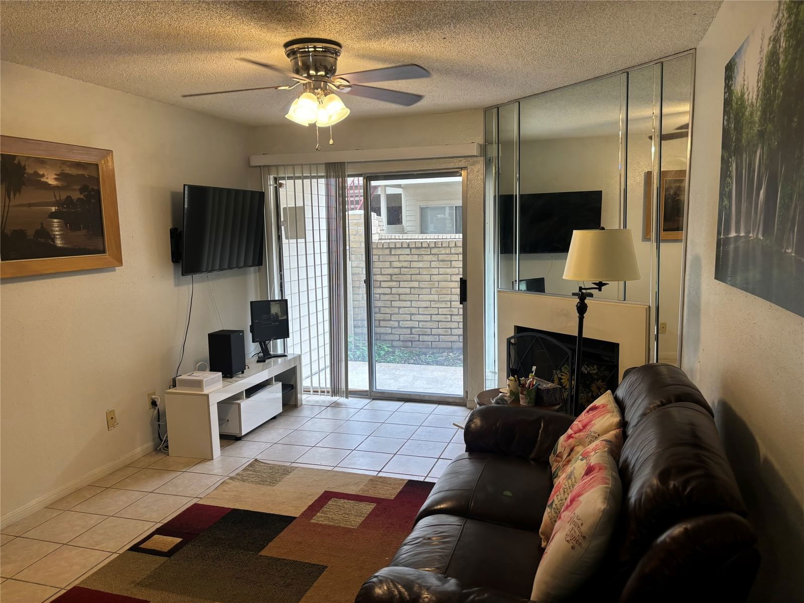 Real estate property located at 2120 El Paseo #2424, Harris, One Montreal Condo Ph C, Houston, TX, US