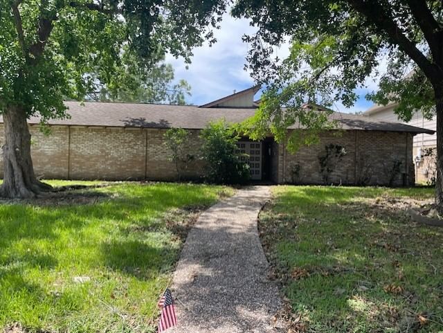 Real estate property located at 3006 Golden Hills, Fort Bend, Quail Valley, Missouri City, TX, US