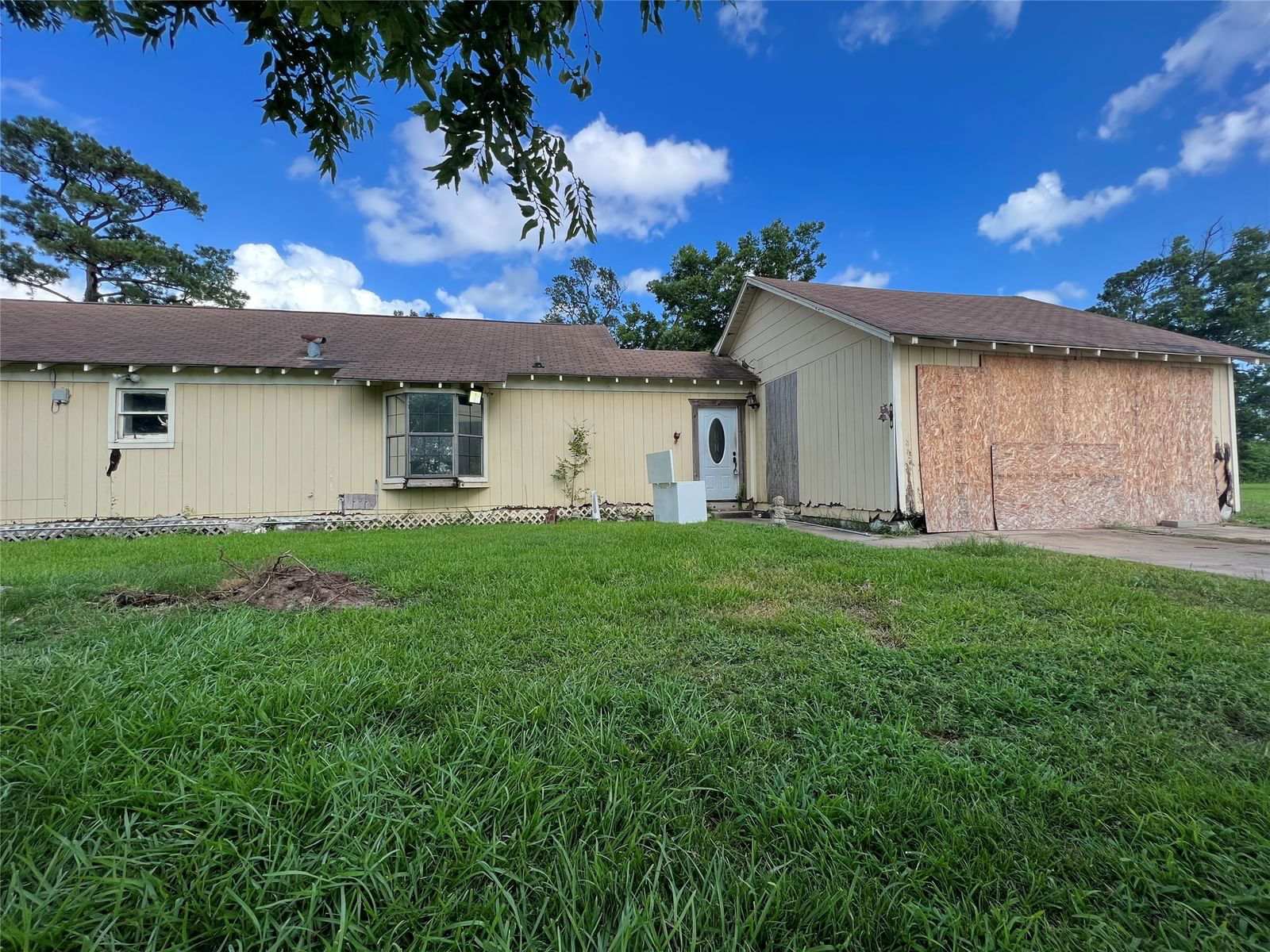 Real estate property located at 17102 River, Harris, San Jacinto Terrace, Channelview, TX, US