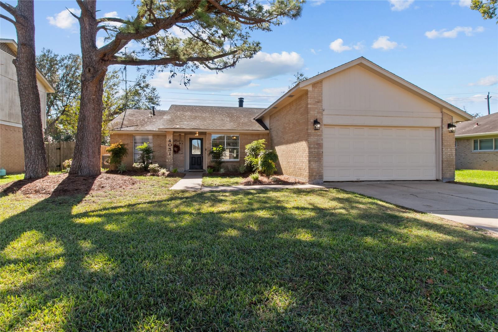 Real estate property located at 4051 Woodhollow, Harris, Parkview South, Pasadena, TX, US