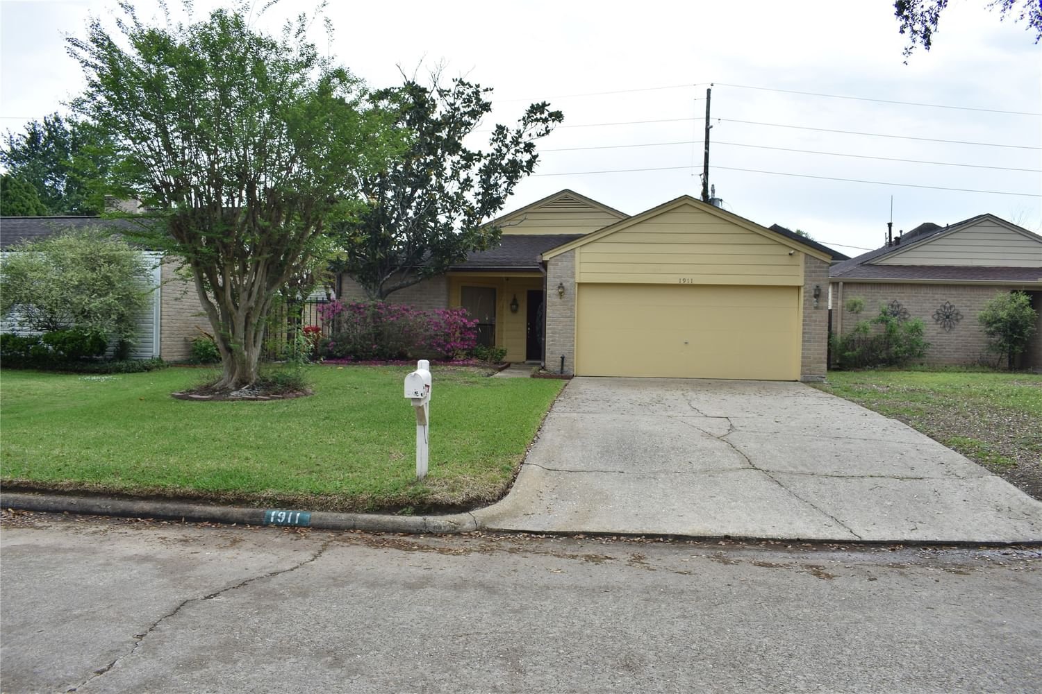 Real estate property located at 1911 Ash Meadow, Harris, Ponderosa Forest Sec 09, Houston, TX, US