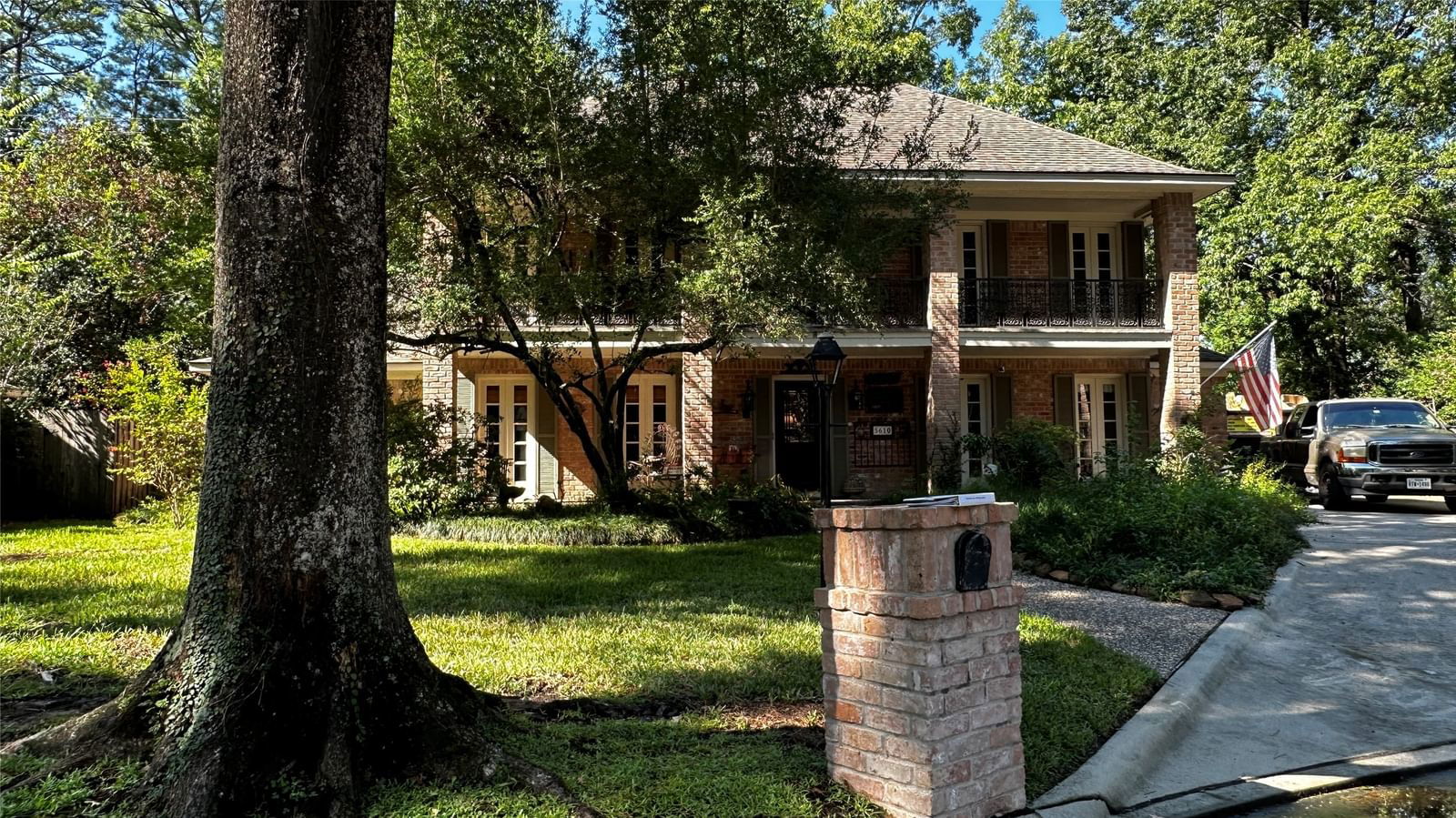 Real estate property located at 5610 Braxtonshire, Harris, Huntwick Forest, Houston, TX, US