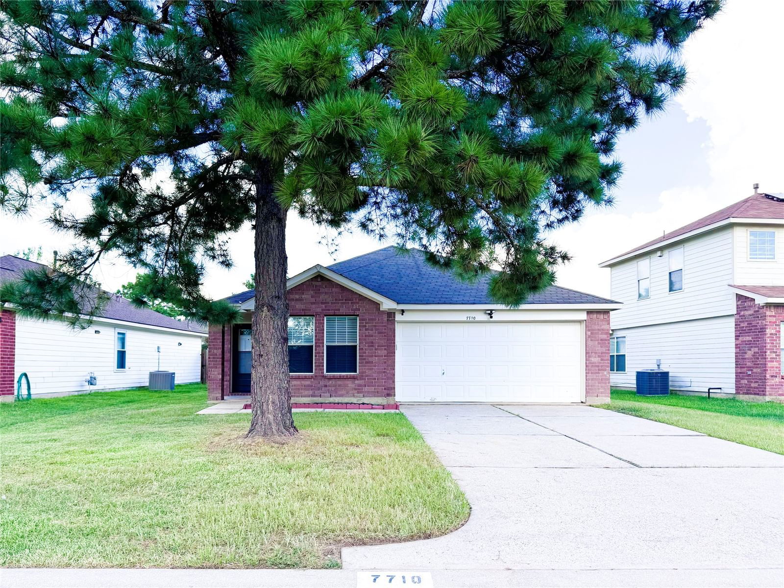 Real estate property located at 7710 American Holly, Harris, Yaupon Ranch Sec 02, Cypress, TX, US