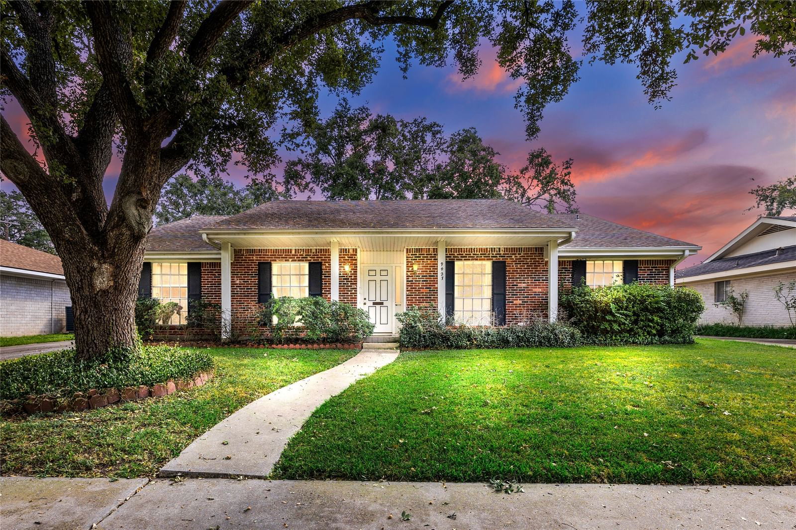 Real estate property located at 9427 Braewick, Harris, Maplewood South, Houston, TX, US