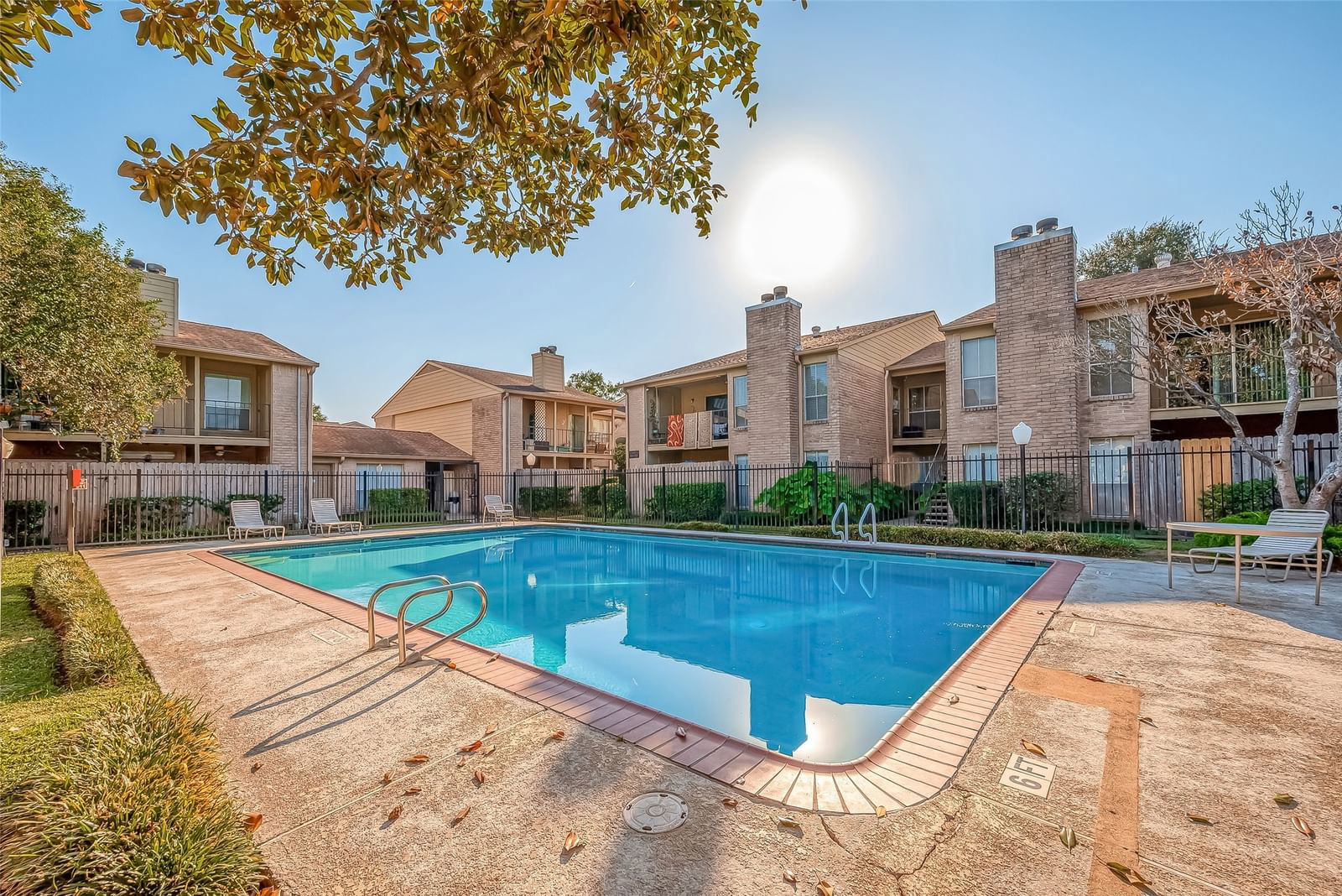 Real estate property located at 700 Thicket Ln #303, Harris, Westchester Place Condo Ph 01, Houston, TX, US