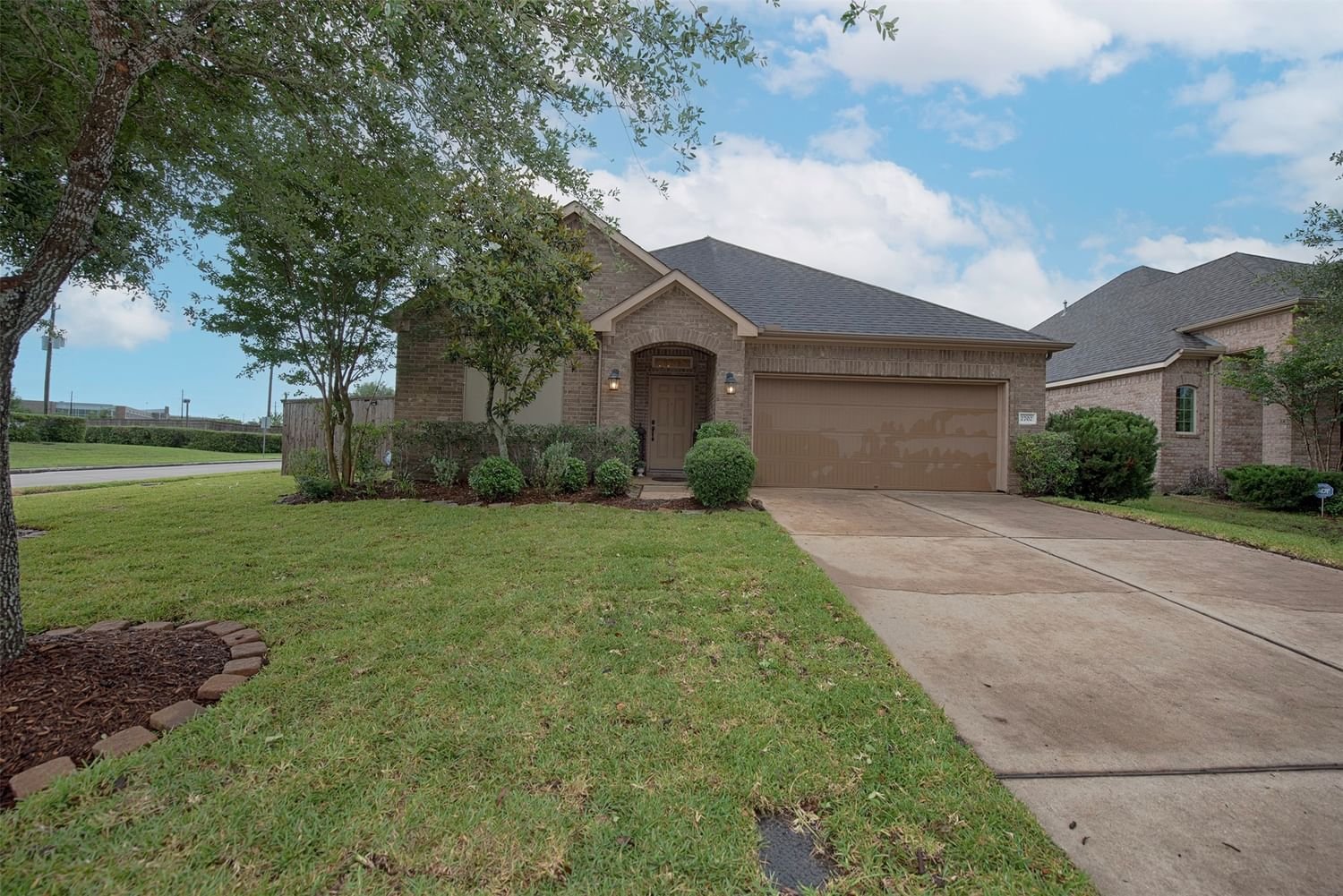 Real estate property located at 2702 Kingston Manor, Harris, Preserve at Highland Glen, Pearland, TX, US