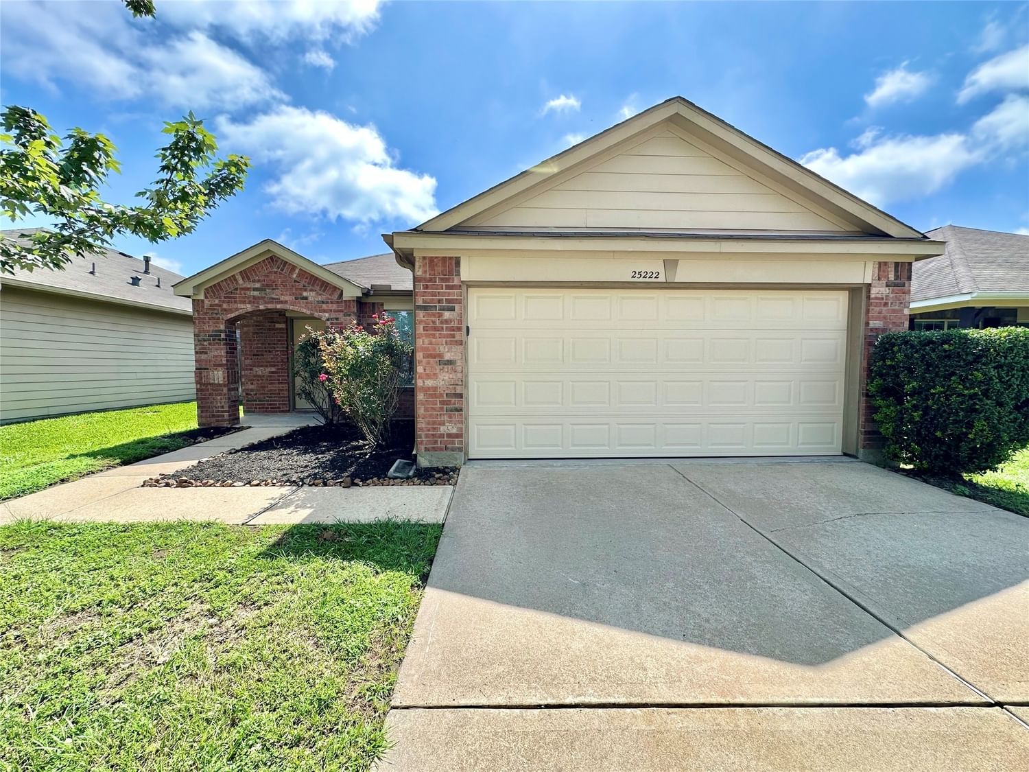 Real estate property located at 25222 Dappled Filly, Harris, Saddlebrook Ranch Sec 2, Tomball, TX, US