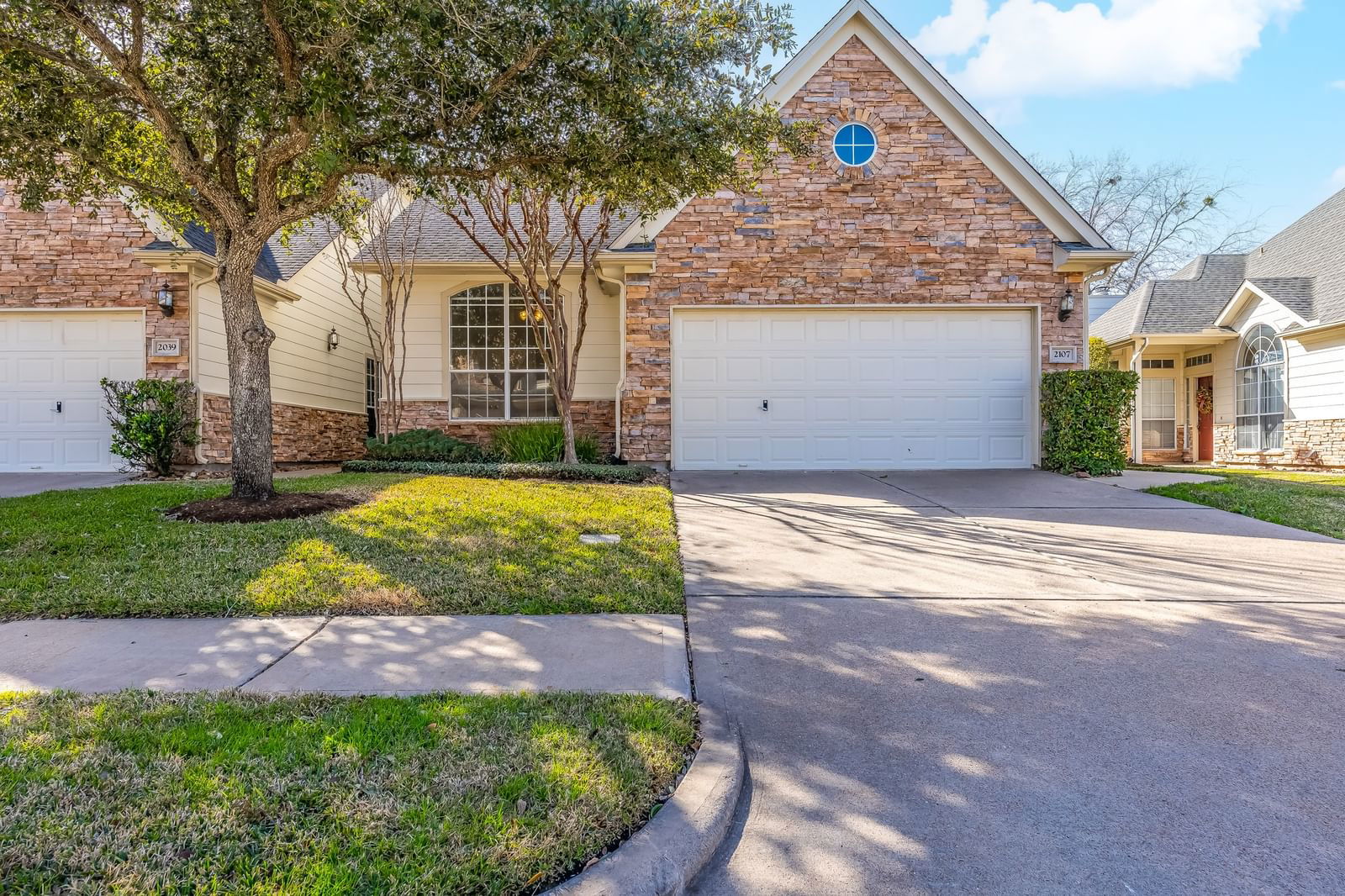 Real estate property located at 2107 Ridge Wood, Fort Bend, Greatwood Tr C-8, Sugar Land, TX, US