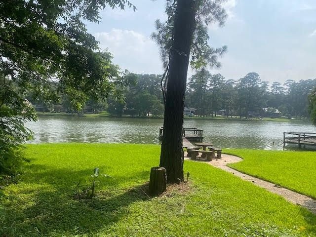 Real estate property located at 1598 E Pine Lake Cir, Montgomery, Montgomery, TX, US