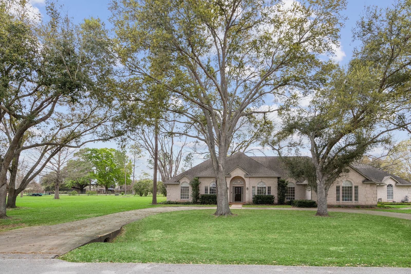 Real estate property located at 3915 Brynmawr, Fort Bend, BRYNMAWR LAKE, Richmond, TX, US