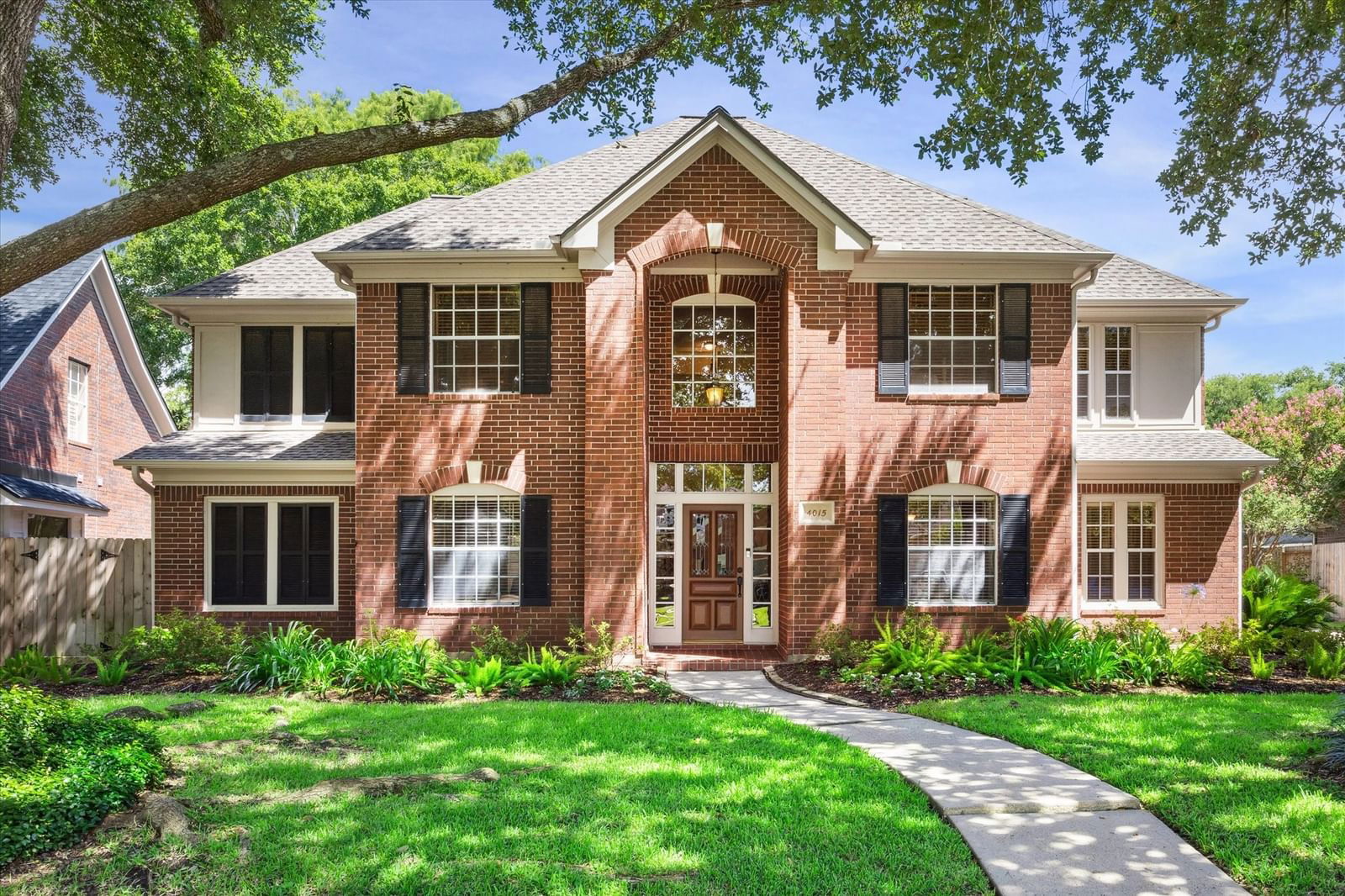 Real estate property located at 4015 Rustling Woods, Harris, Brookwood, Houston, TX, US