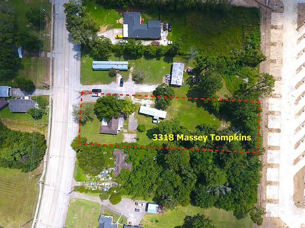 Real estate property located at 3318 Massey Tompkins, Harris, Christian Smith, Baytown, TX, US