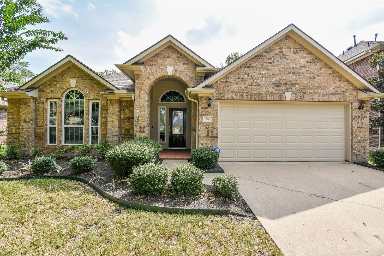 Real estate property located at 5823 Horseshoe, Fort Bend, Sienna Village Of Anderson Spgs Sec 1-A, Missouri City, TX, US