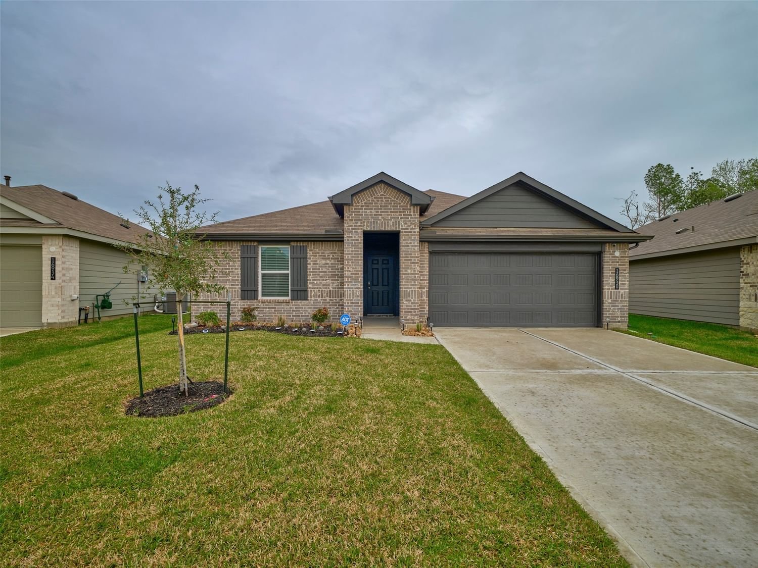 Real estate property located at 16930 Twisted Seagrass, Montgomery, Grand Pines, Magnolia, TX, US