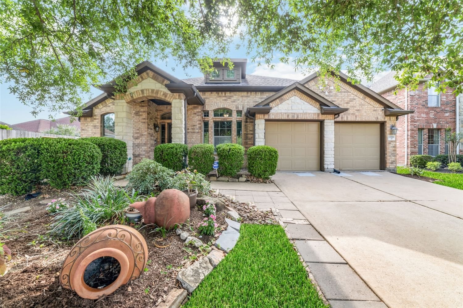 Real estate property located at 13319 Corrigan Springs, Harris, Coles Village, Cypress, TX, US