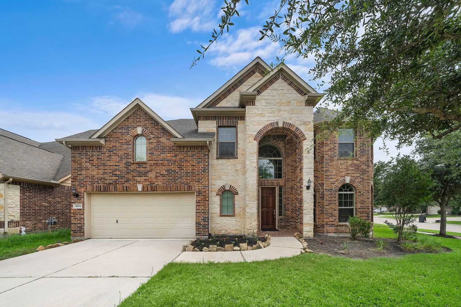 Real estate property located at 8202 Longvale, Fort Bend, River Run At The Brazos Sec 4-B, Rosenberg, TX, US