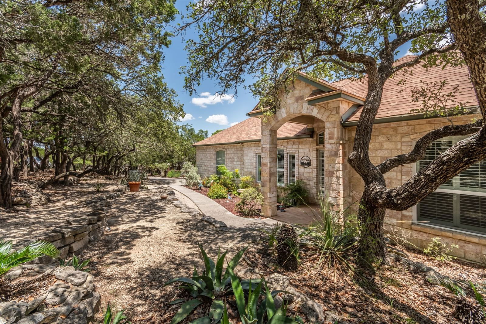 Real estate property located at 1006 Lakepark, Bandera, Lakewood Estates 3, Lakehills, TX, US