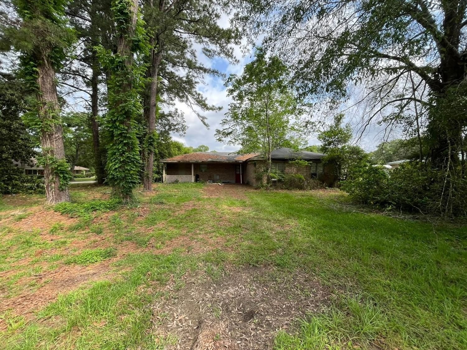 Real estate property located at 749 County Road 774, Jasper, None, Buna, TX, US