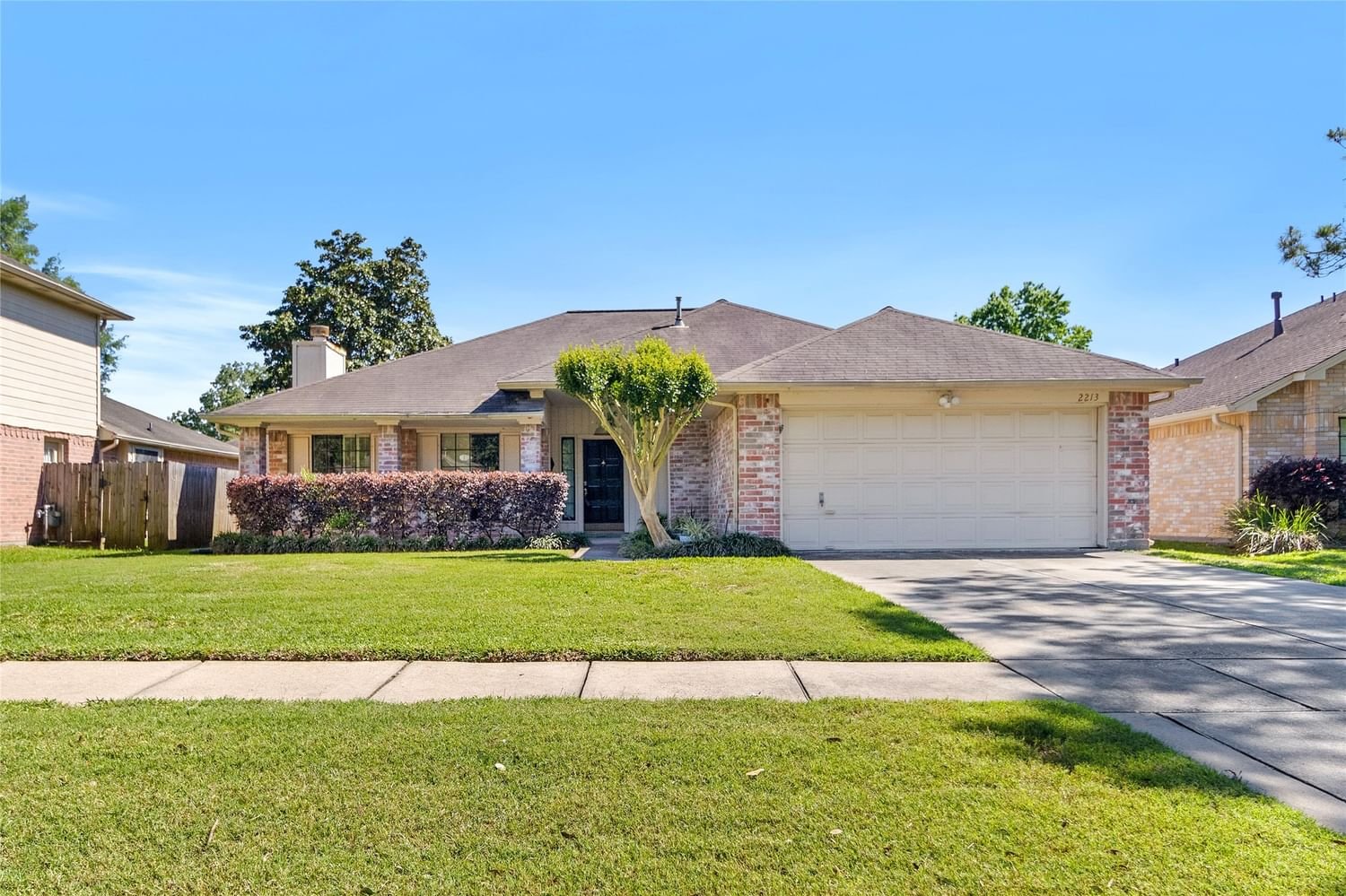 Real estate property located at 2213 CASTLE, Galveston, BRITTANY BAY, League City, TX, US