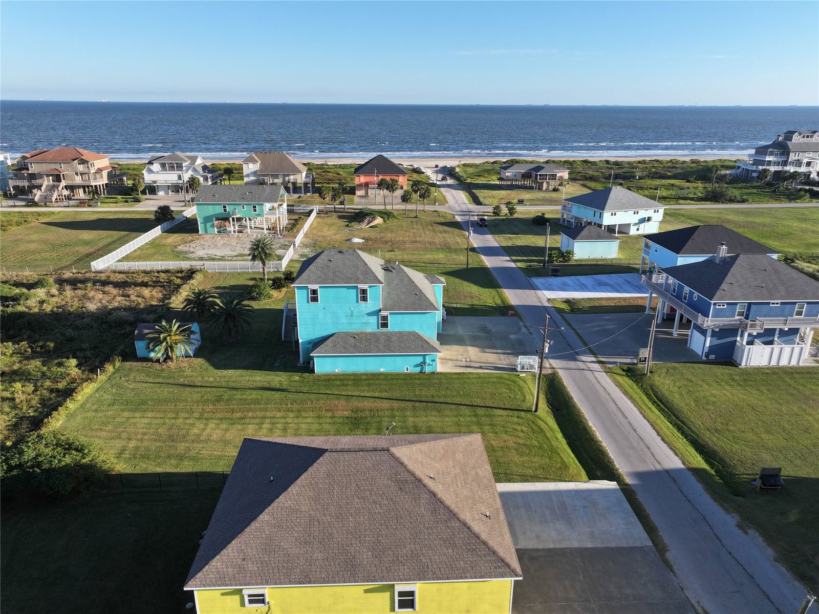 Real estate property located at 854 Helen, Galveston, Crenshaw Beach 2, Crystal Beach, TX, US