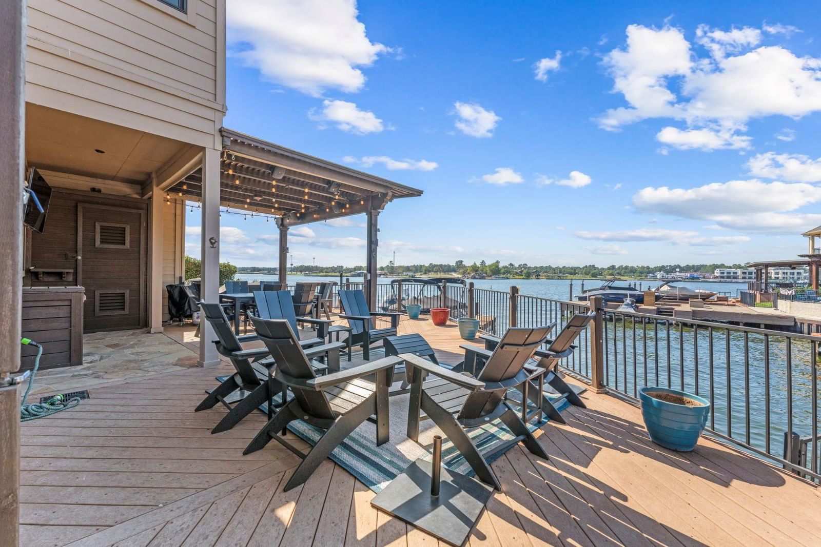 Real estate property located at 335 Old Aqua Landing East, Montgomery, Bay Pointe Landing On Lake Con, Conroe, TX, US