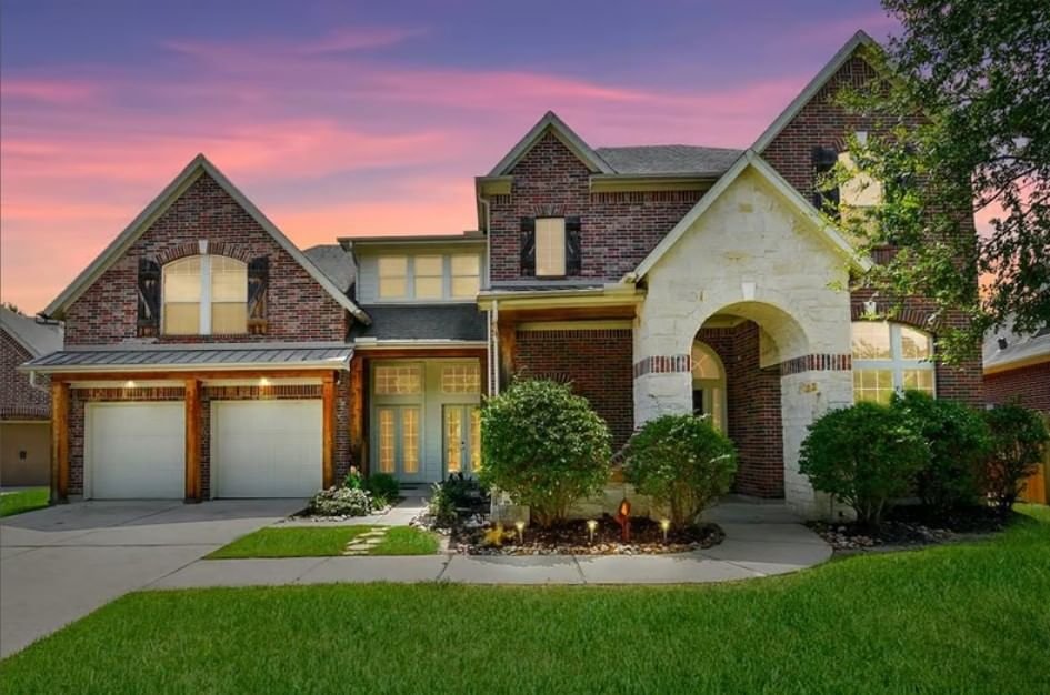 Real estate property located at 6 Hithervale, Montgomery, The Woodlands, TX, US