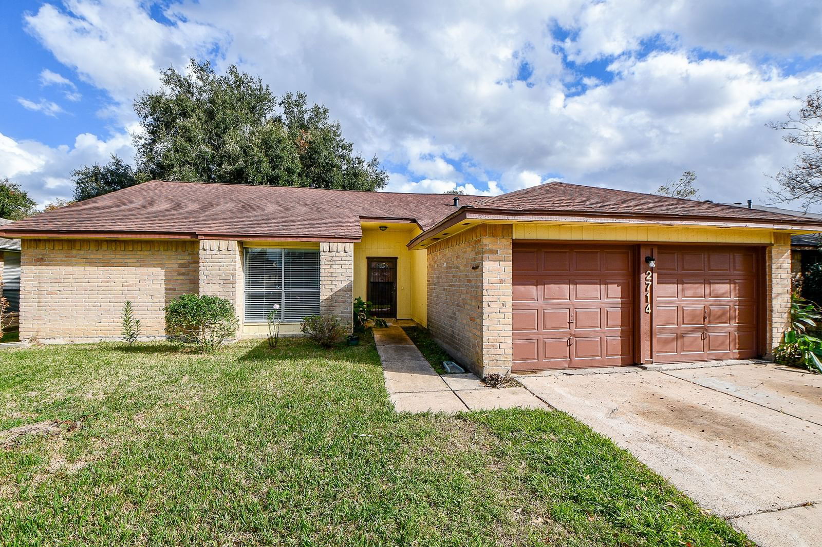 Real estate property located at 2714 Sicklepod, Harris, Westlake Place Sec 01, Houston, TX, US