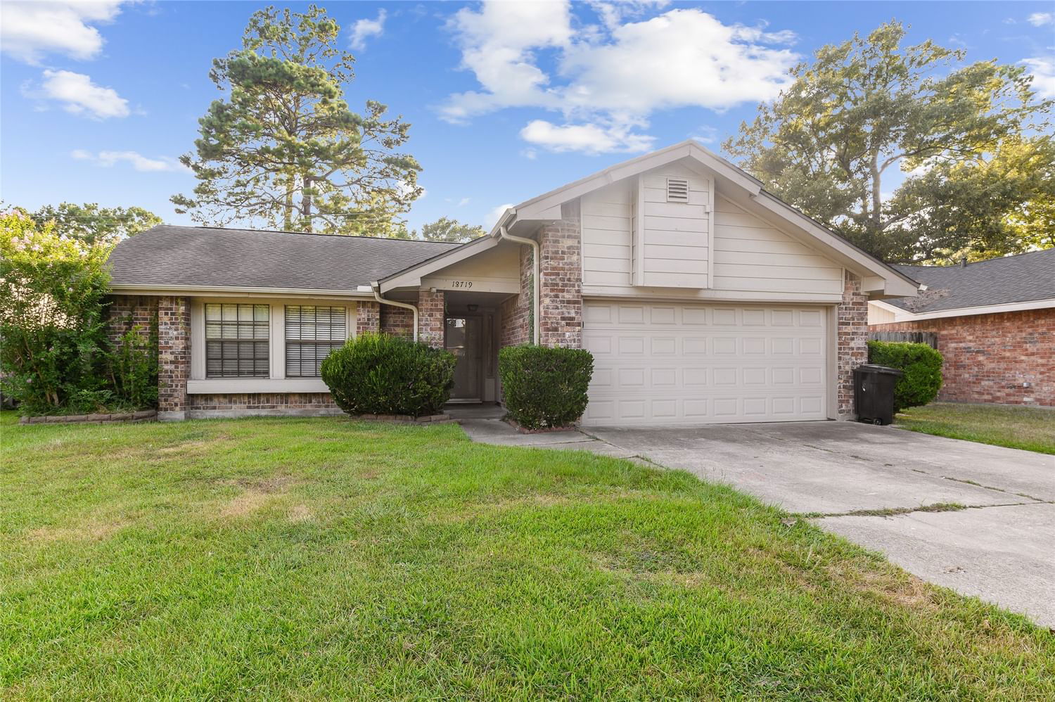Real estate property located at 18719 Droitwich, Harris, Atascocita Trails Sec 01, Humble, TX, US