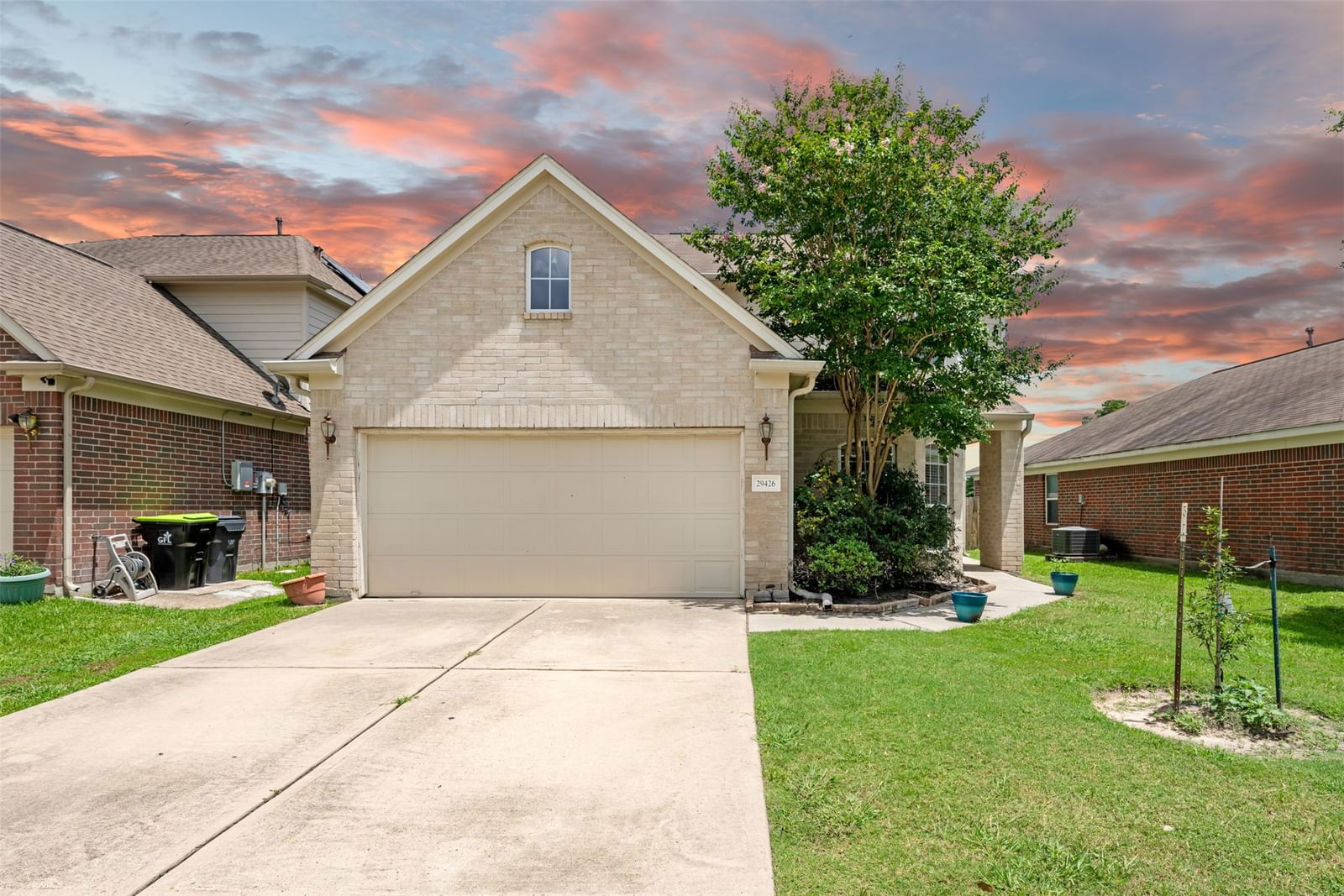 Real estate property located at 29426 Winton Wood Way, Montgomery, Forest Village, Spring, TX, US