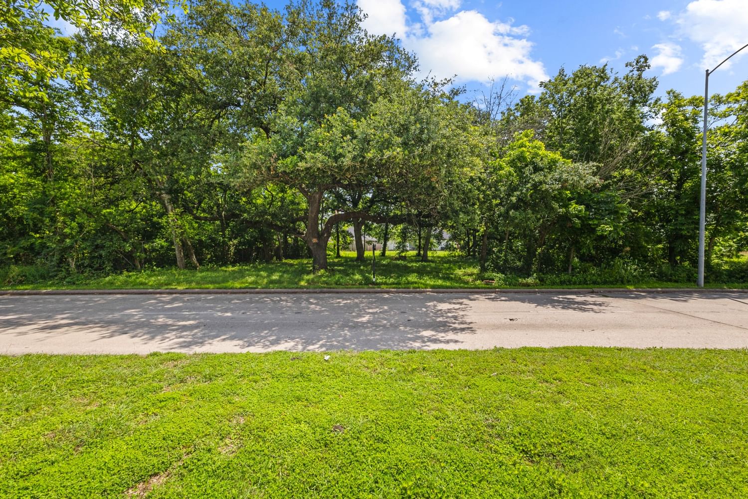 Real estate property located at 1 Strawberry, Harris, South Houston Gardens, Pasadena, TX, US