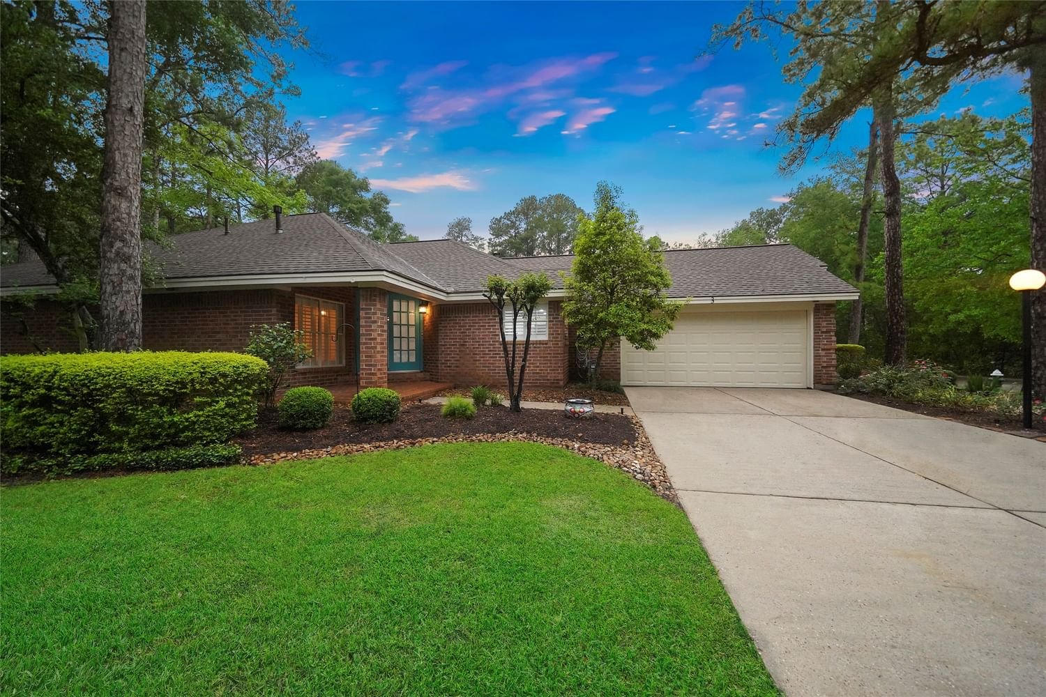 Real estate property located at 3 Silver Canyon, Montgomery, Wdlnds Village Cochrans Cr 06, The Woodlands, TX, US