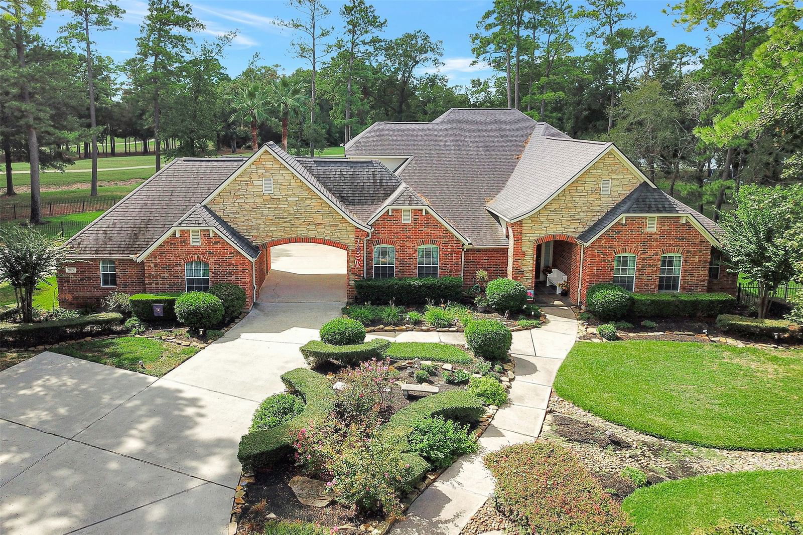 Real estate property located at 9319 Clubhouse Circle, Montgomery, Lake Windcrest, Magnolia, TX, US