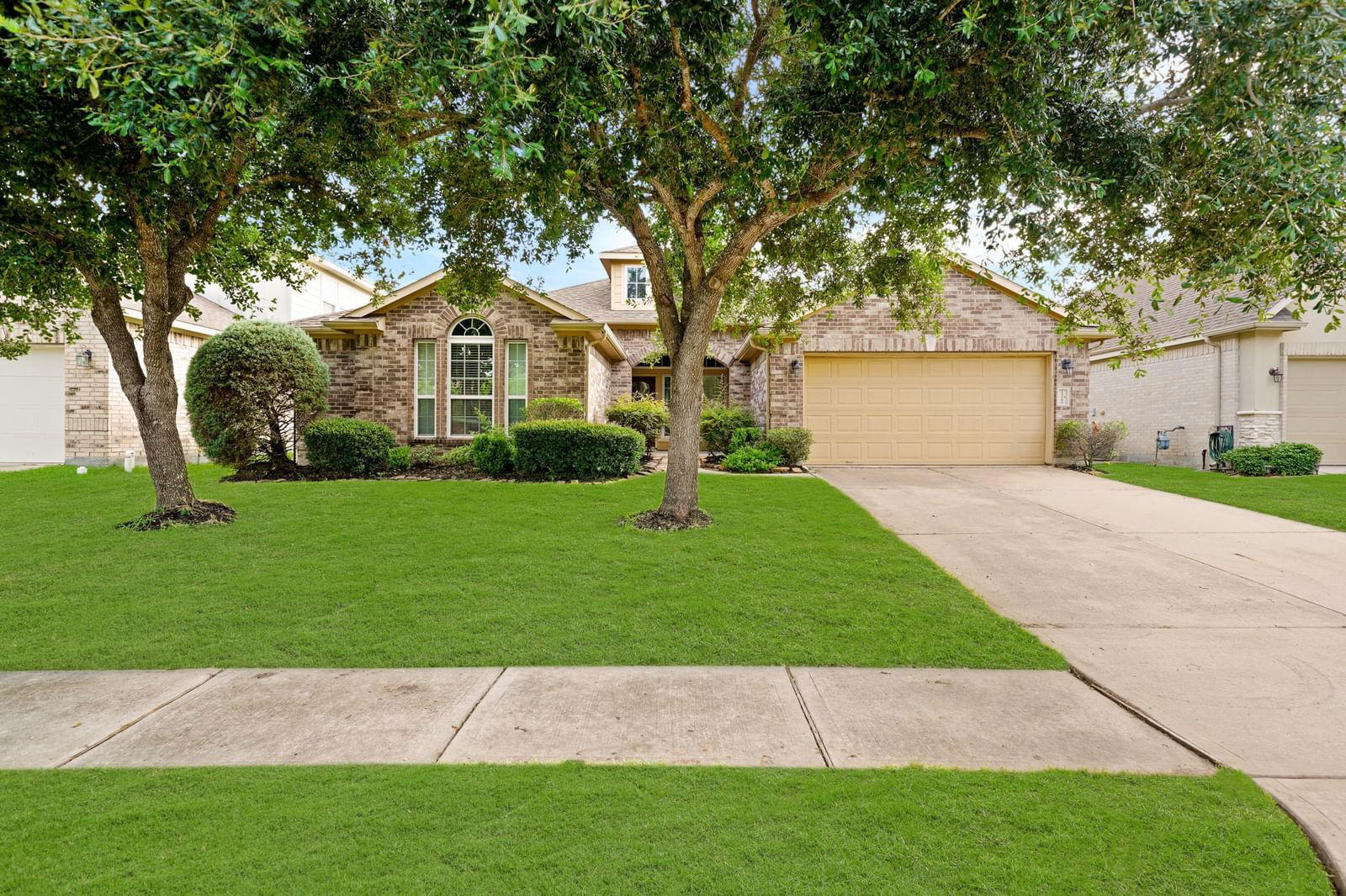 Real estate property located at 13203 Barons Cove, Brazoria, Shadow Creek Ranch, Pearland, TX, US