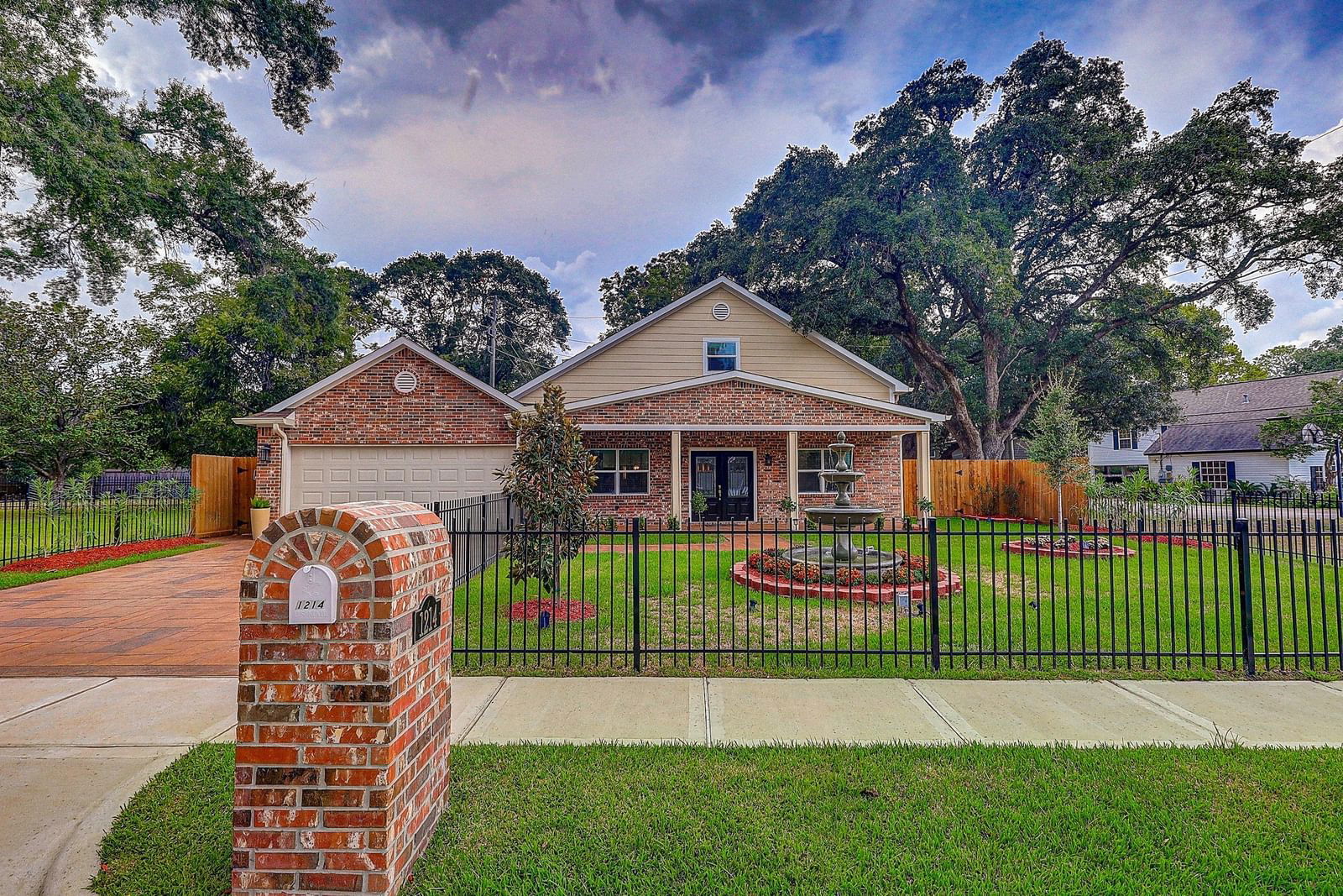 Real estate property located at 1214 Burnet, Fort Bend, Winston Terrace, Richmond, TX, US