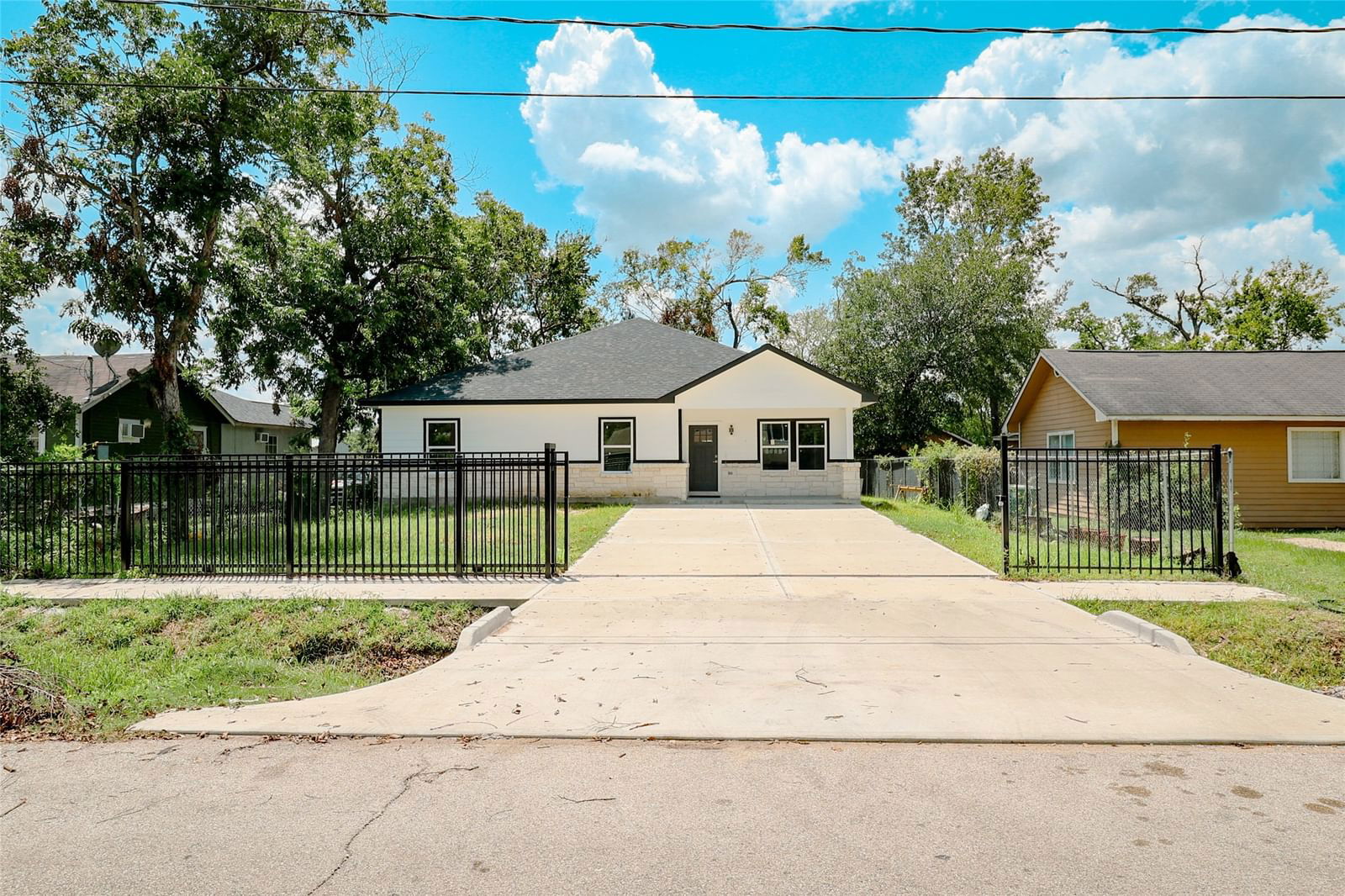 Real estate property located at 8703 Autumn, Harris, Autumn Place Ext, Houston, TX, US