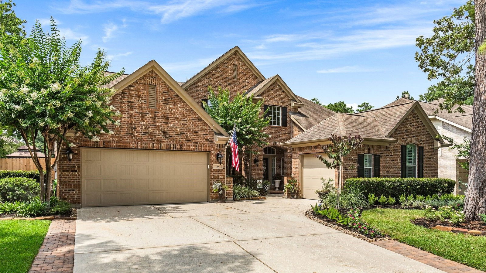 Real estate property located at 10 Bardsbrook, Montgomery, The Woodlands, TX, US