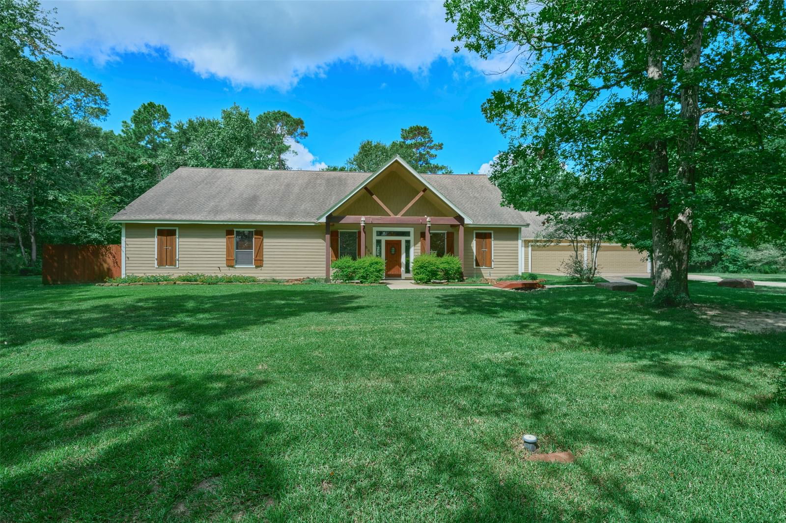 Real estate property located at 504 Fish Creek Thoroughfare, Montgomery, Montgomery Trace 07, Montgomery, TX, US