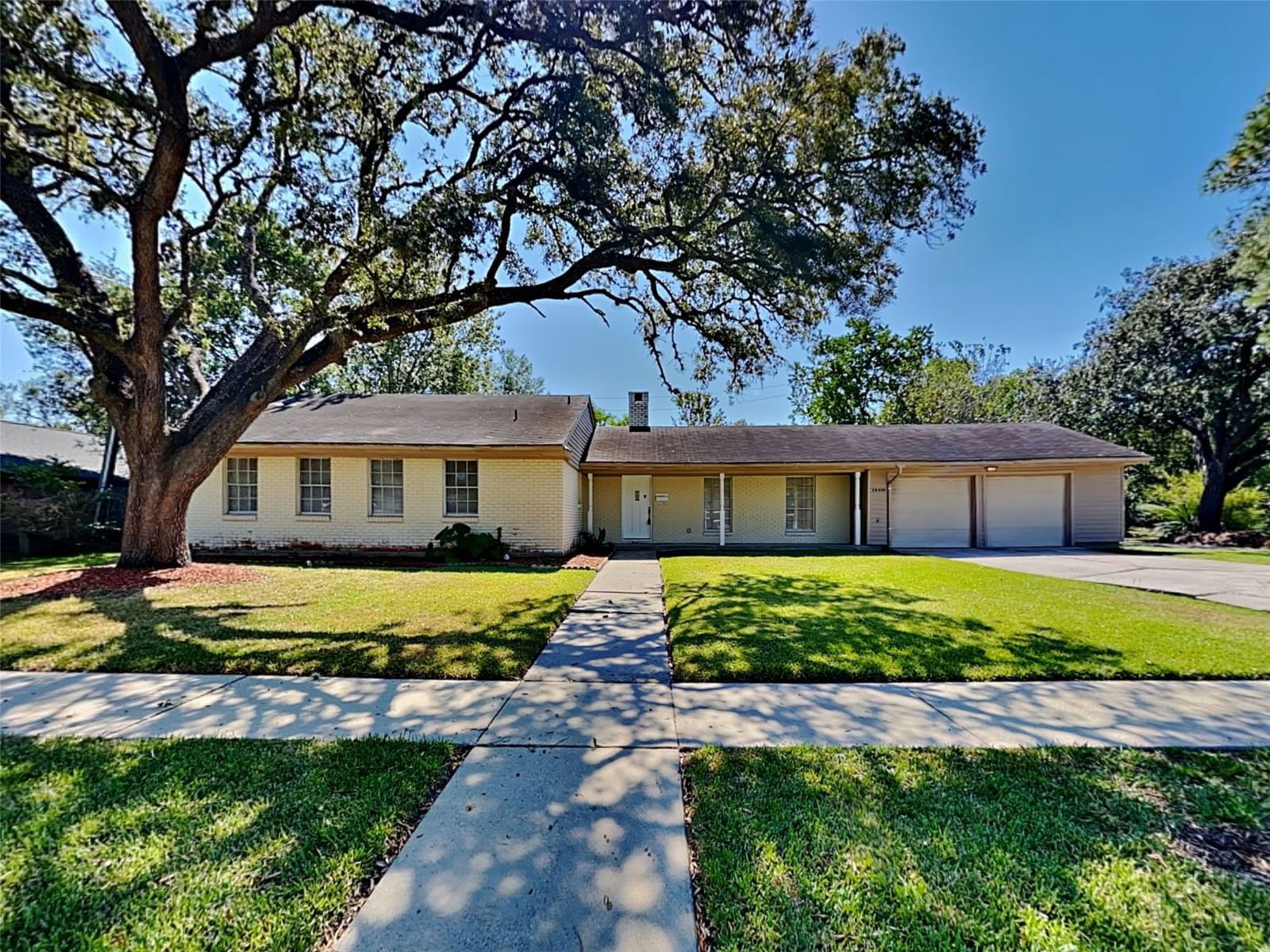 Real estate property located at 10310 Old Orchard, Harris, Fairmont Park Sec 01, La Porte, TX, US