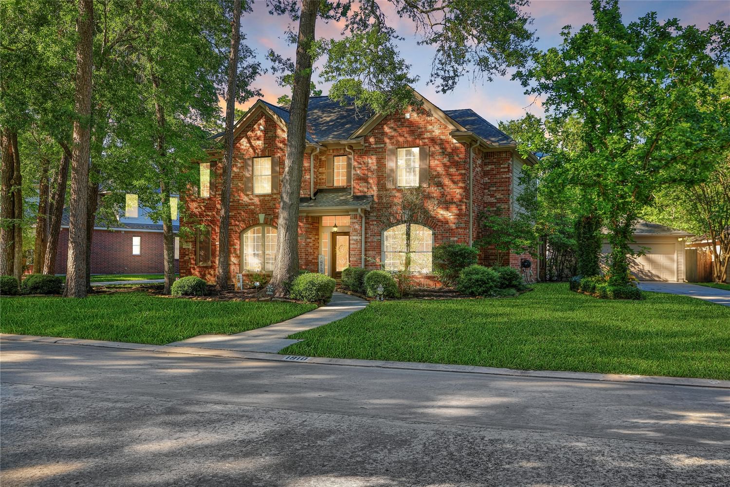 Real estate property located at 1910 Sweetstem, Harris, Riverchase Sec 01, Kingwood, TX, US