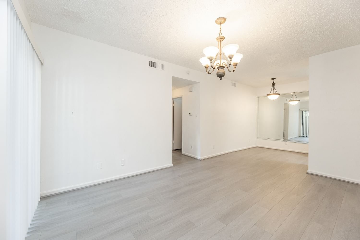 Real estate property located at 10047 Westpark #57, Harris, Idlewood Condo, Houston, TX, US