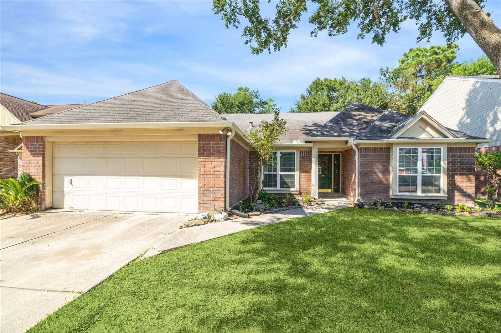 Real estate property located at 8826 Village Hills, Harris, Colony Creek Village, Spring, TX, US