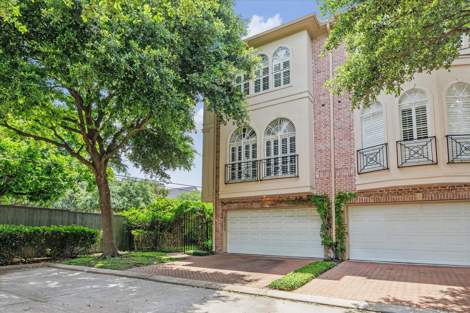 Real estate property located at 2943 Brompton Square, Harris, Brompton Square, Houston, TX, US