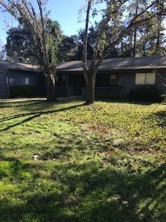 Real estate property located at 325 Springwood, Montgomery, Lake Chateau Woods 01, Conroe, TX, US