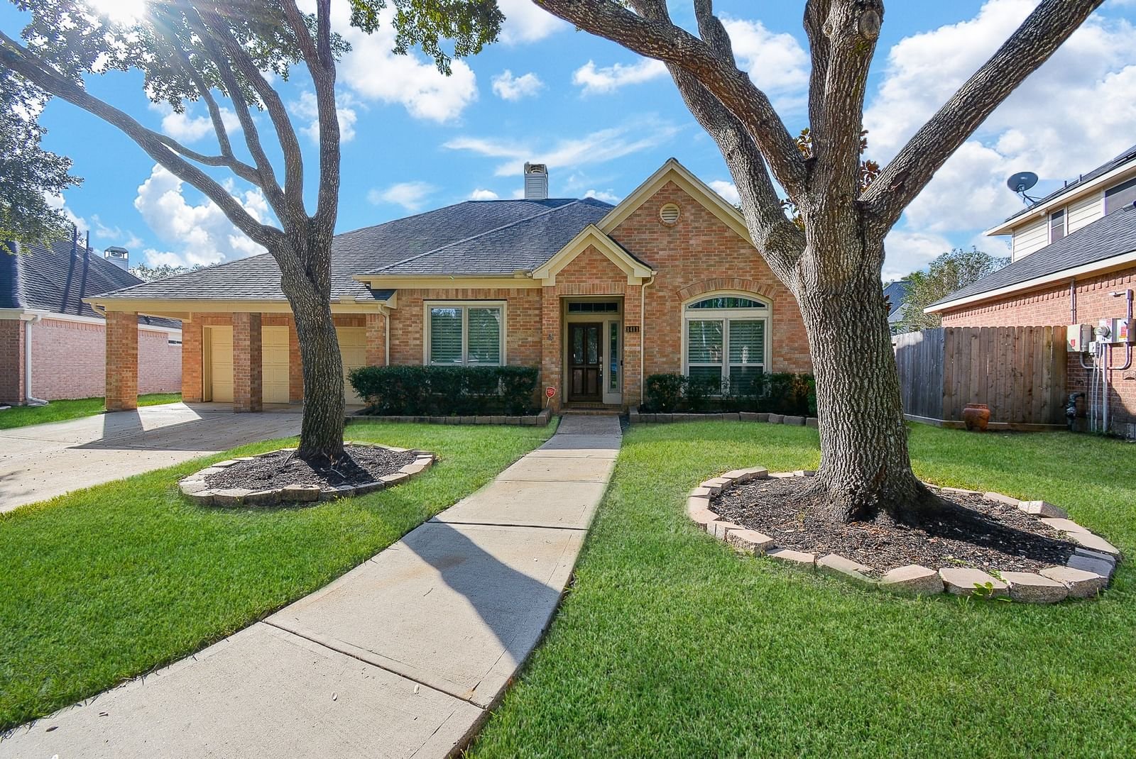 Real estate property located at 1411 Lake Pauline, Fort Bend, Waterside Estates Sec 3, Richmond, TX, US