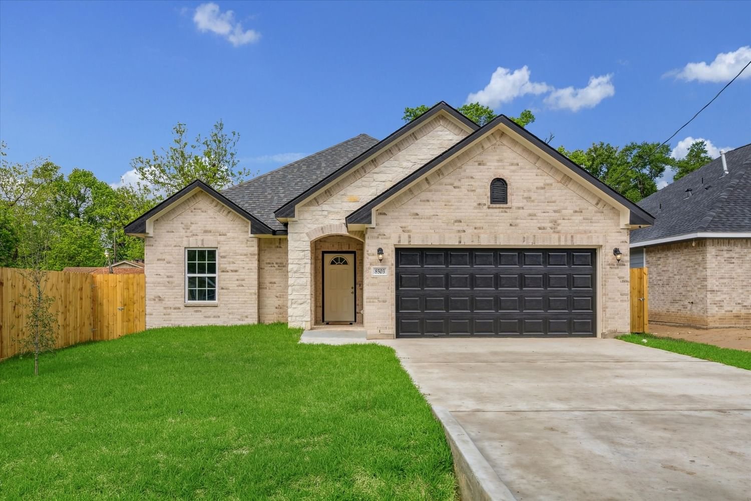 Real estate property located at 8503 Hoffman, Harris, Trinity Gardens, Houston, TX, US