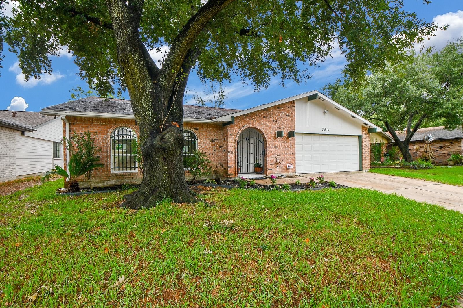 Real estate property located at 5511 Hickory Forest, Harris, Inwood North Sec 04, Houston, TX, US